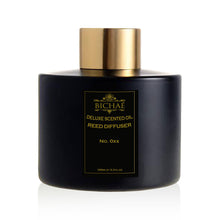 Load image into Gallery viewer, Deluxe Scented Oil Reed Diffuser No. 017